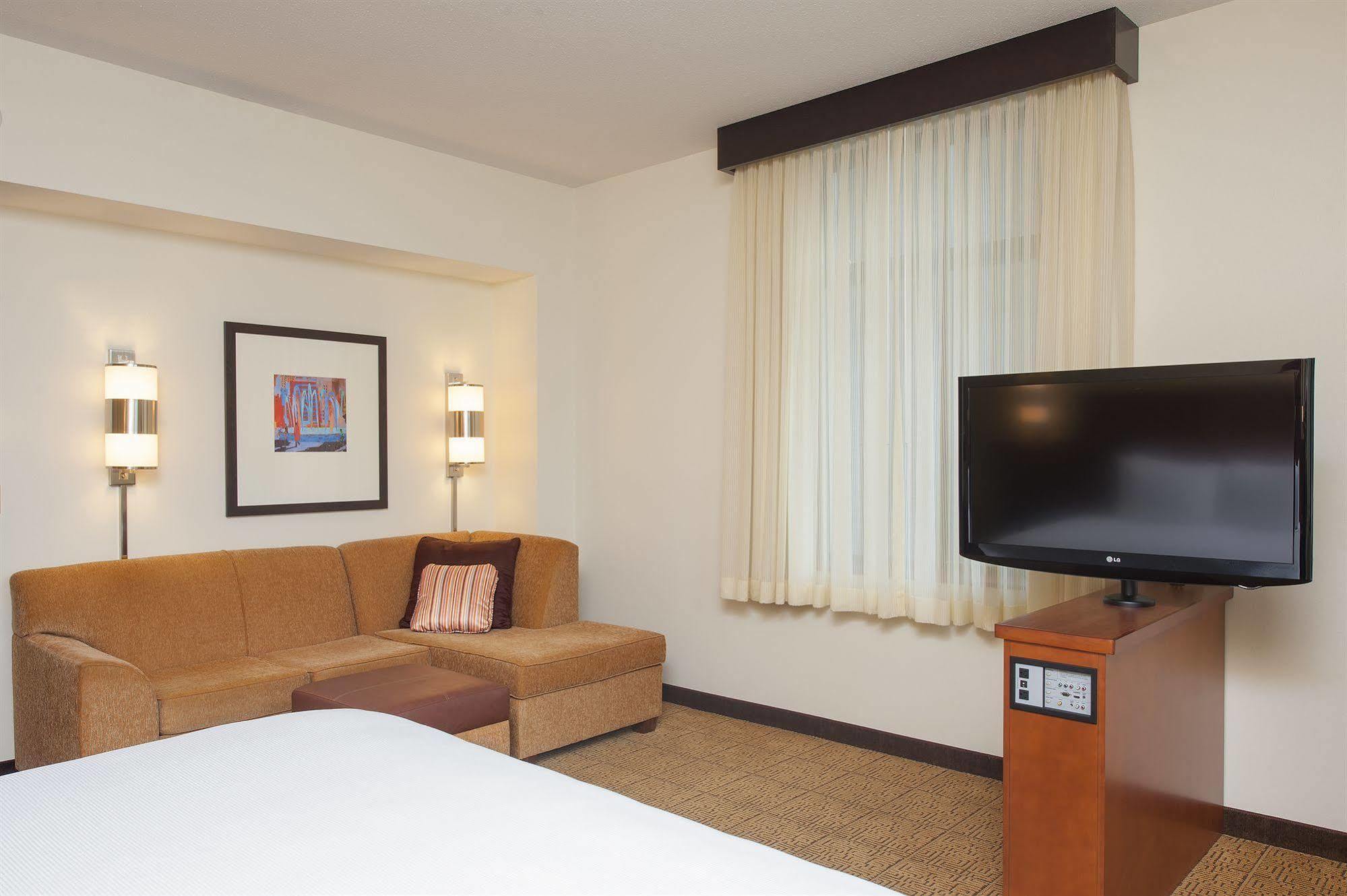 Hyatt Place Des Moines Downtown Exterior foto
